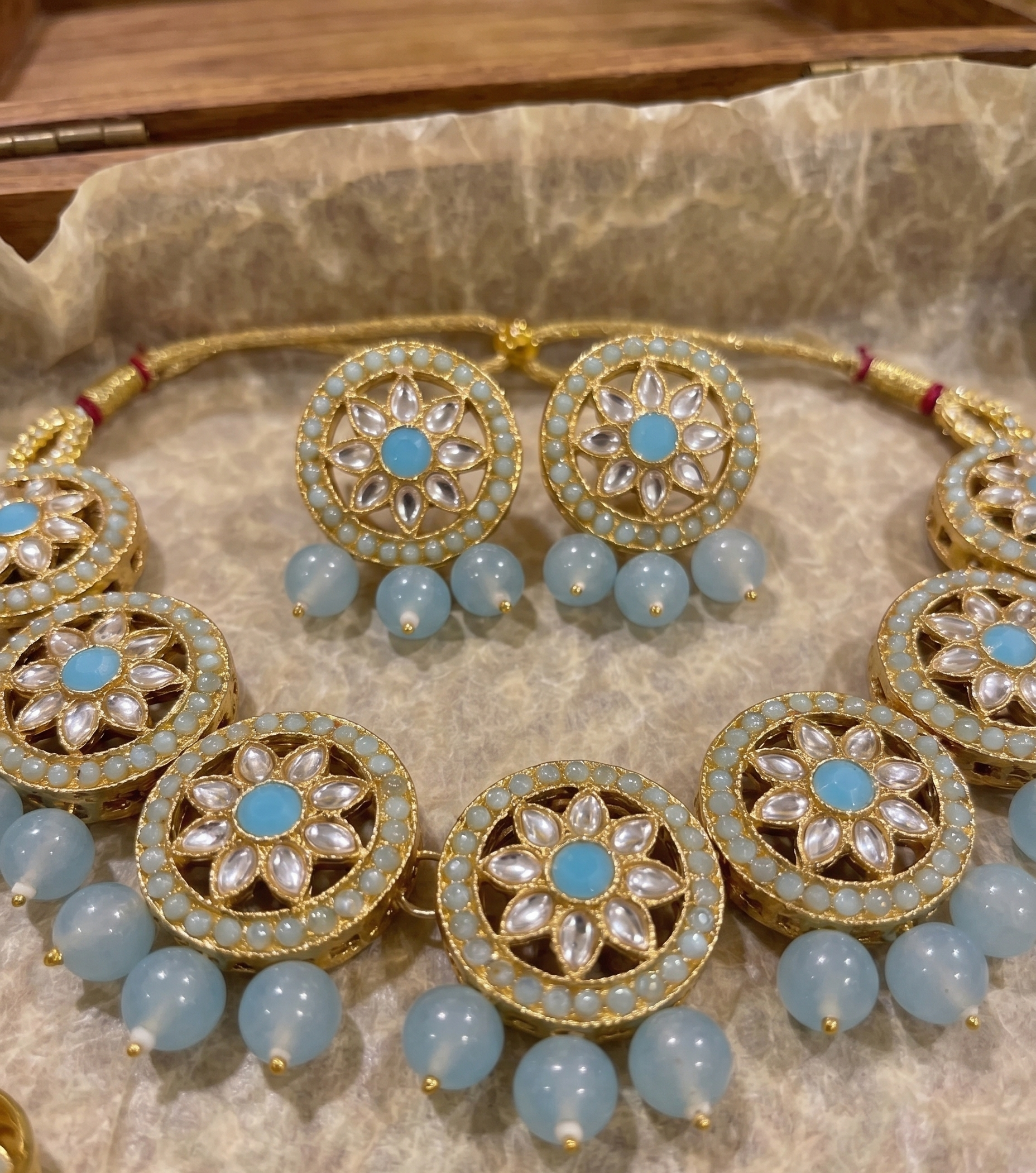 Nisha blue kundan choker set | Gold-Toned Circular Floral Jewellery Set with Turquoise Beads, Necklace, Earrings, Maang Tikka and Ring