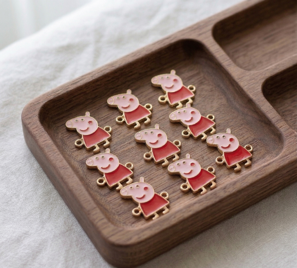 Enamel Peppa Pig Charm Pendants for Necklace and Bracelet, DIY Jewellery Making, 10 Pieces, Pack of 10 charms