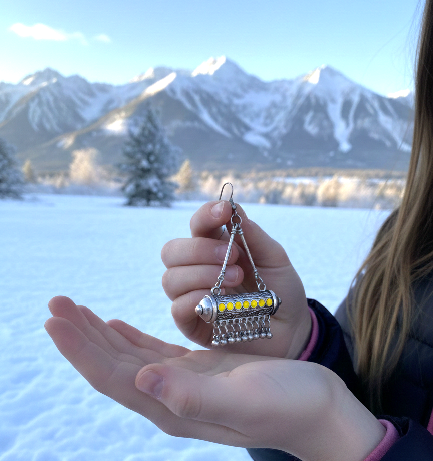 Shama bohemian danglers