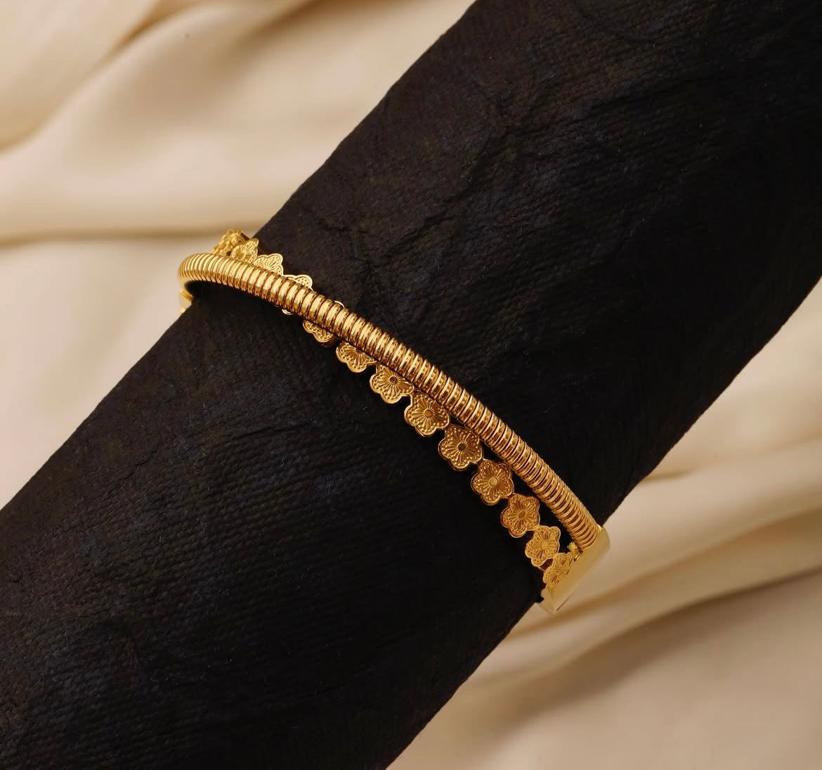 Shanaya anti tarnish bracelet for women and girls