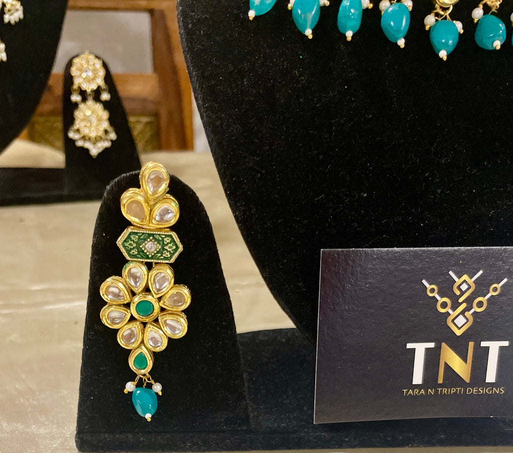 Ana kundan choker set