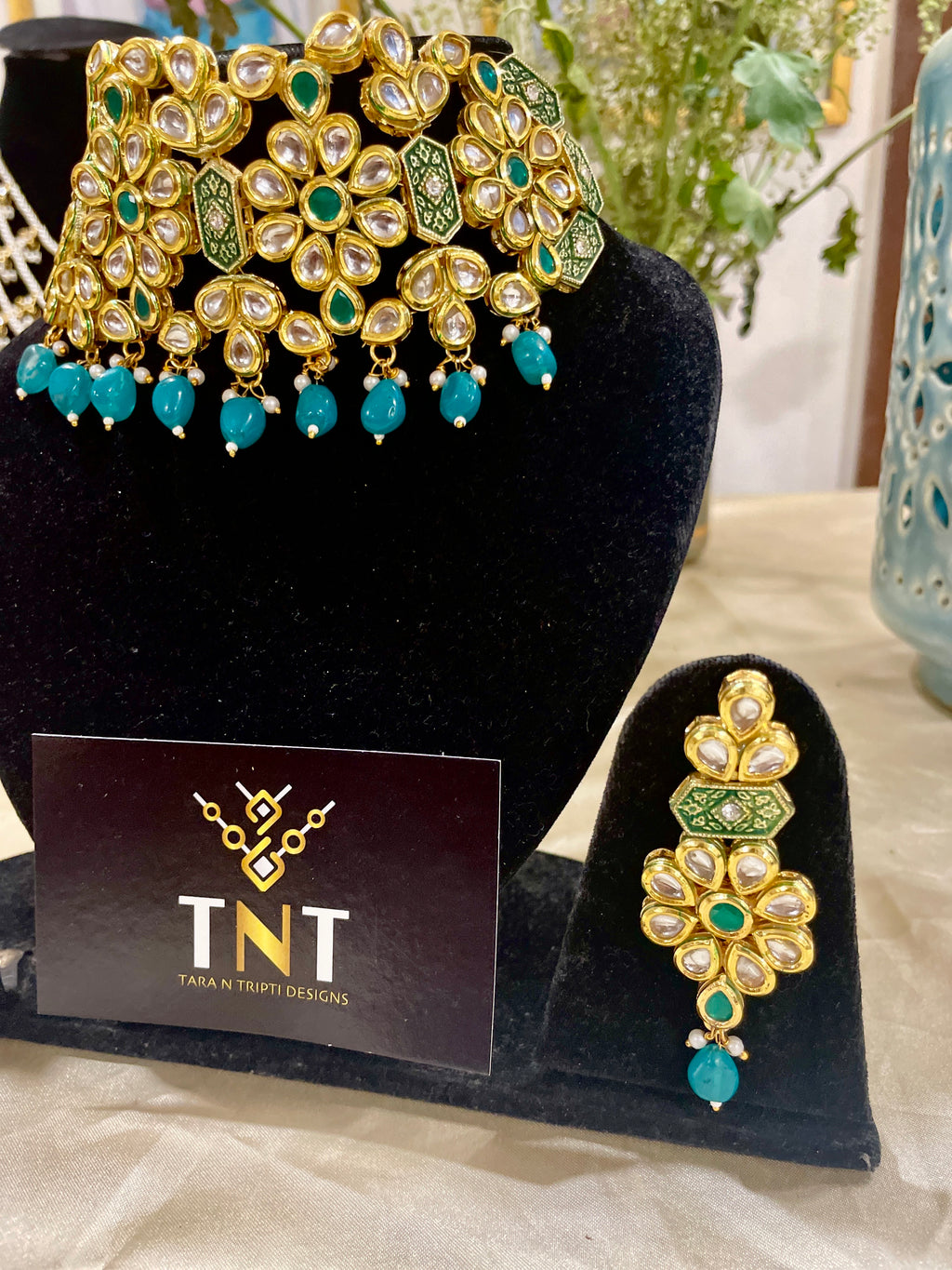 Ana kundan choker set